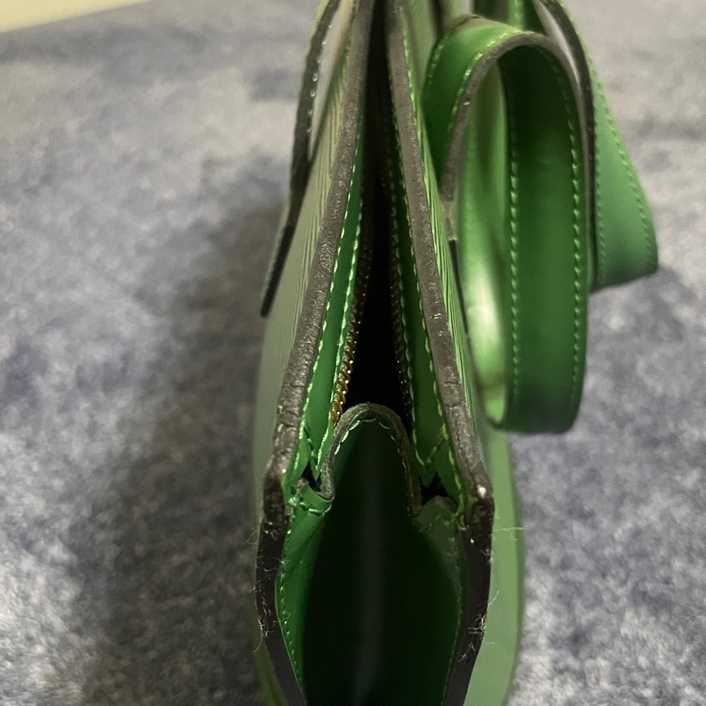 Louis Vuitton Epi Green St Jacques Handbag - Picture 8 of 16